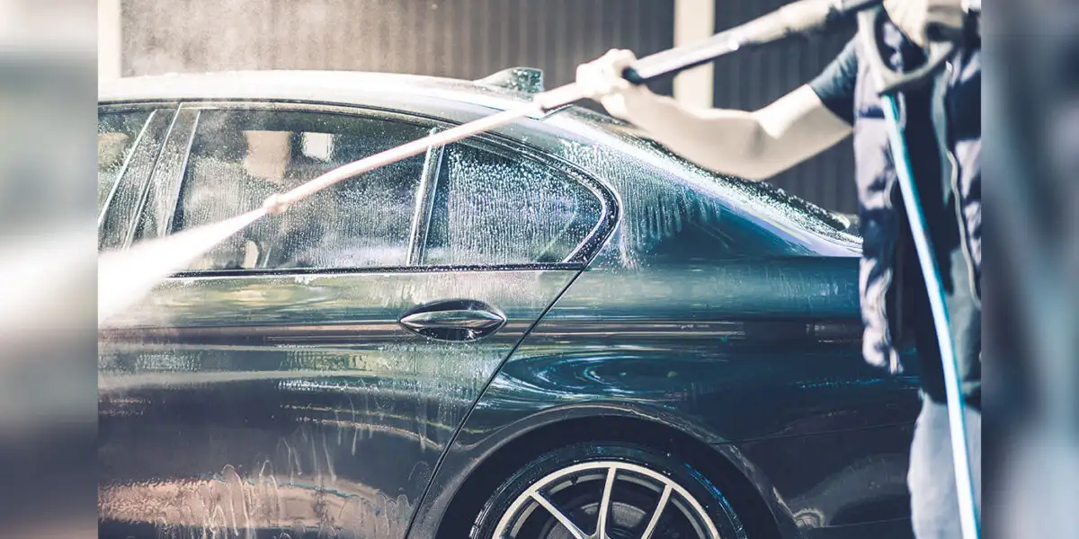7 pieces of equipment you’ll need to start a mobile carwash